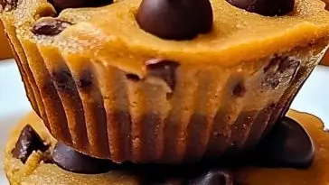 Peanut Butter Chocolate Chip Cookie Cups
