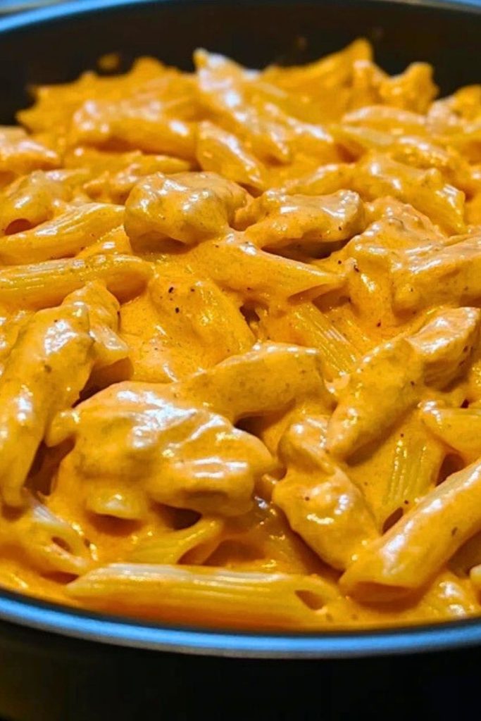 One-Pot Smoky Chipotle Cheesy Chicken Pasta One-Pot Smoky Chipotle Cheesy Chicken Pasta
