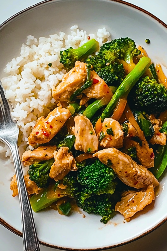 Garlic Chicken Stir Fry with Rice and Broccoli Garlic Chicken Stir Fry with Rice and Broccoli