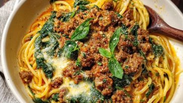 Cheesy Garlic Butter Spaghetti with Italian Sausage & Spinach