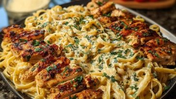 Creamy Velveeta Chicken Linguine with Mozzarella Garlic Sauce