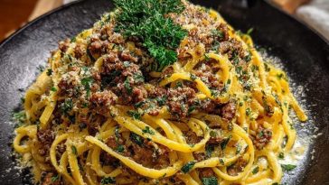 Creamy Parmesan Beef Linguine with Garlic Butter Sauce
