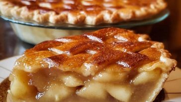 Apple Pie with a Unique Crust
