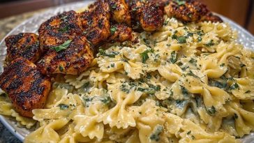 Cheesy Bowtie Pasta with Garlic Parmesan Chicken