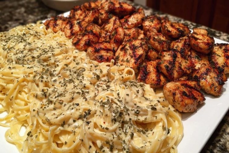 Creamy Garlic Butter Chicken & Linguine in Alfredo Sauce