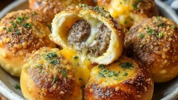 Garlic Parmesan Cheeseburger Bombs