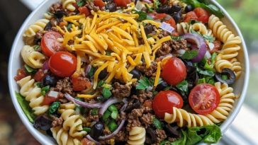 Seasoned Ground Beef Taco Pasta Salad Bowl
