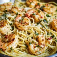 Easy Garlic Shrimp Pasta