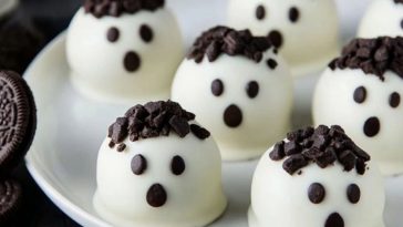 No-Bake Oreo Ghost Truffles