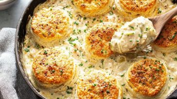 Creamy Chicken and Biscuits