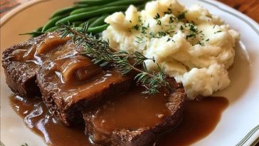 Crockpot Cube Steak with Gravy