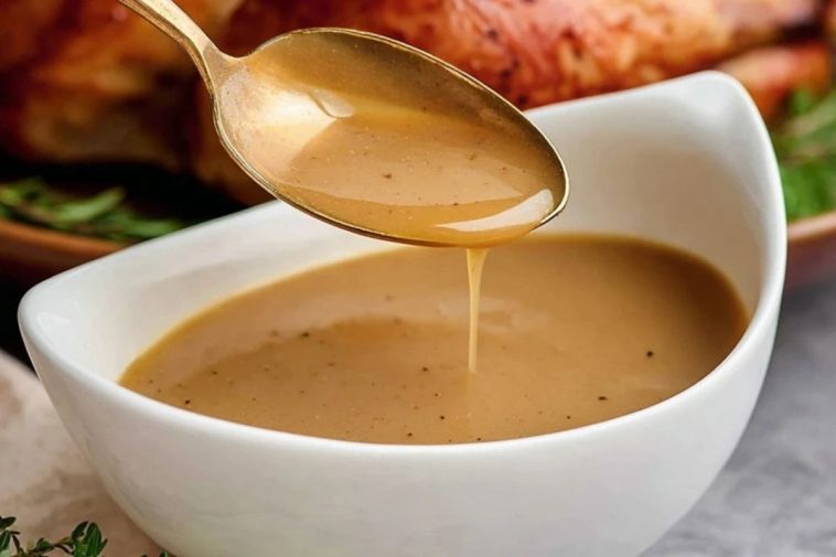 Easy Turkey Gravy