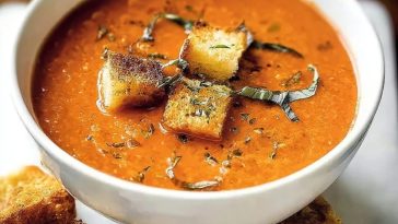 Perfect Roasted Tomato Basil Soup