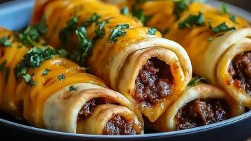 Garlic Butter Cheeseburger Rollups