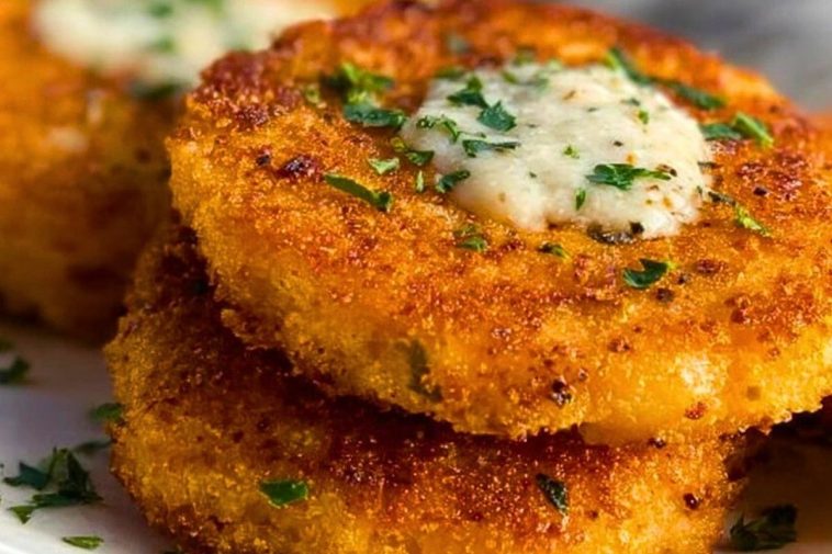 Salmon Patties with Creamy Lemon-Garlic Sauce