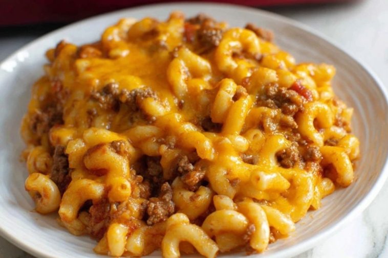 Cheesy-Beef-and-Macaroni-Casserole