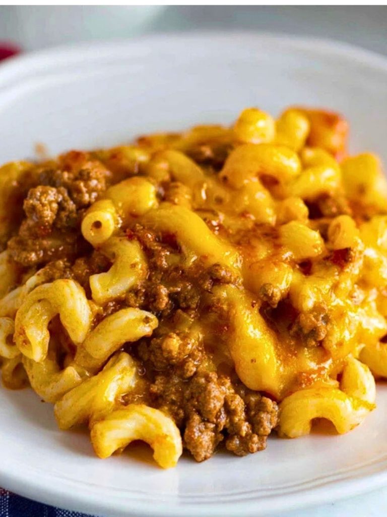 Cheesy Beef and Macaroni Casserole