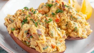 Mashed Chickpea Salad with Greek Yogurt