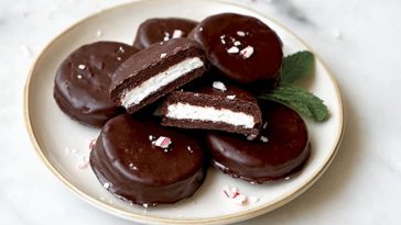 Quick 20-Minute Peppermint Patties