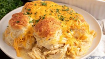 Chicken Bubble Biscuit Casserole