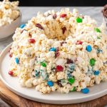 Christmas Popcorn Cake