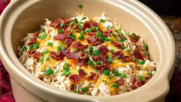 Mouthwatering Slow Cooker Crack Chicken