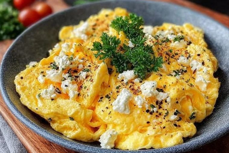 High-Protein Scrambled Eggs with Cottage Cheese