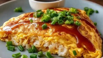 Omurice (Japanese Rice Omelet)