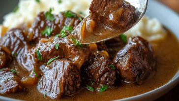 Slow Cooker Beef Tips and Gravy